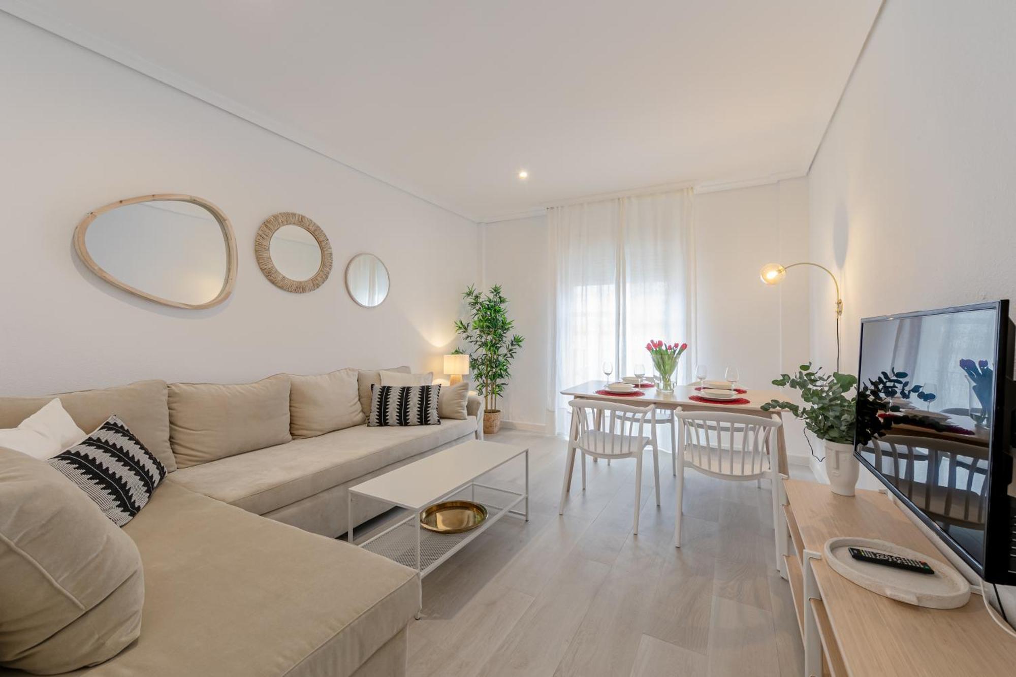 Isg Apartments Becquer Free Parking Inside The Building 塞维利亚 外观 照片